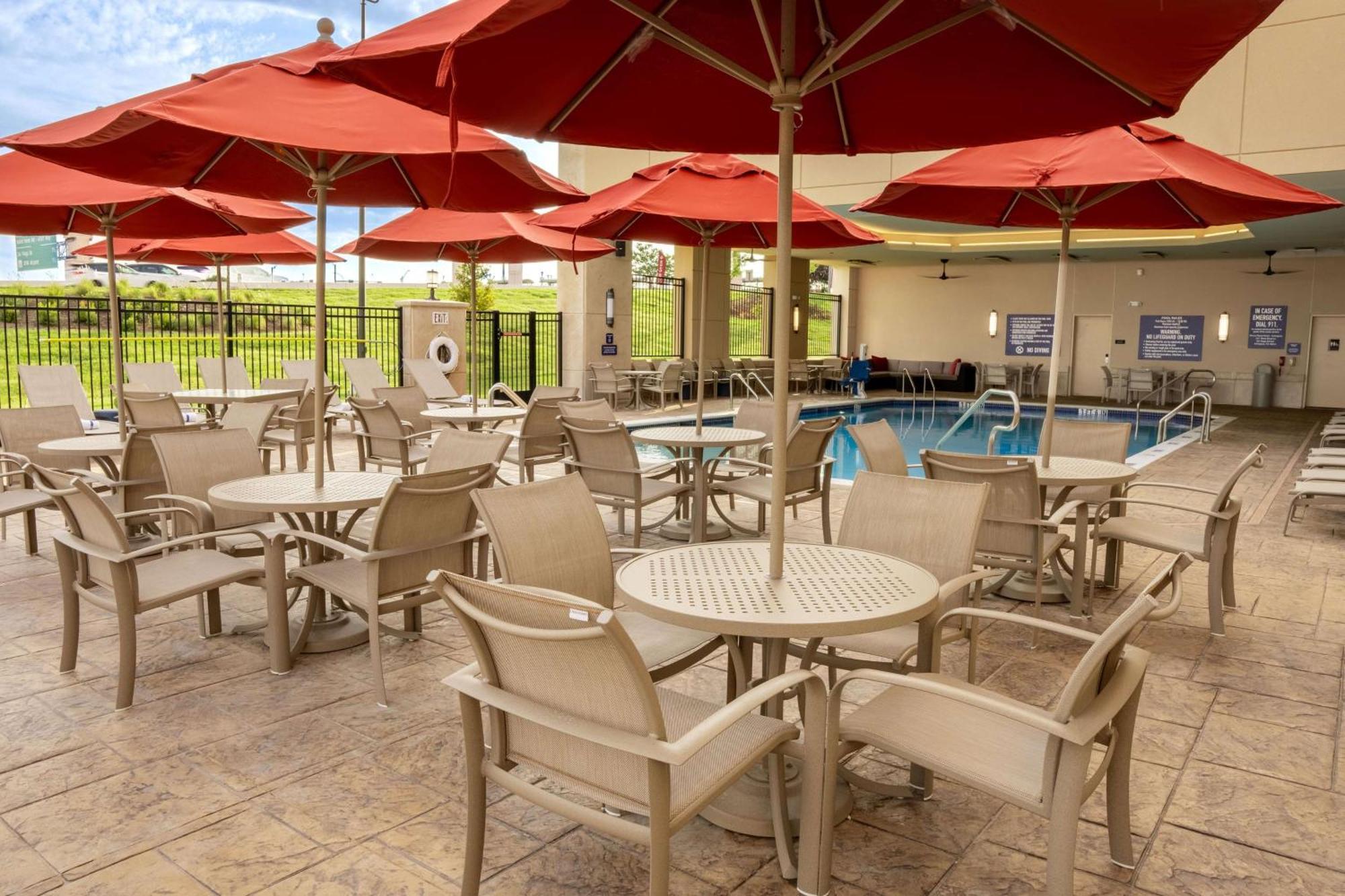 Drury Plaza Hotel Dallas Arlington Exterior photo