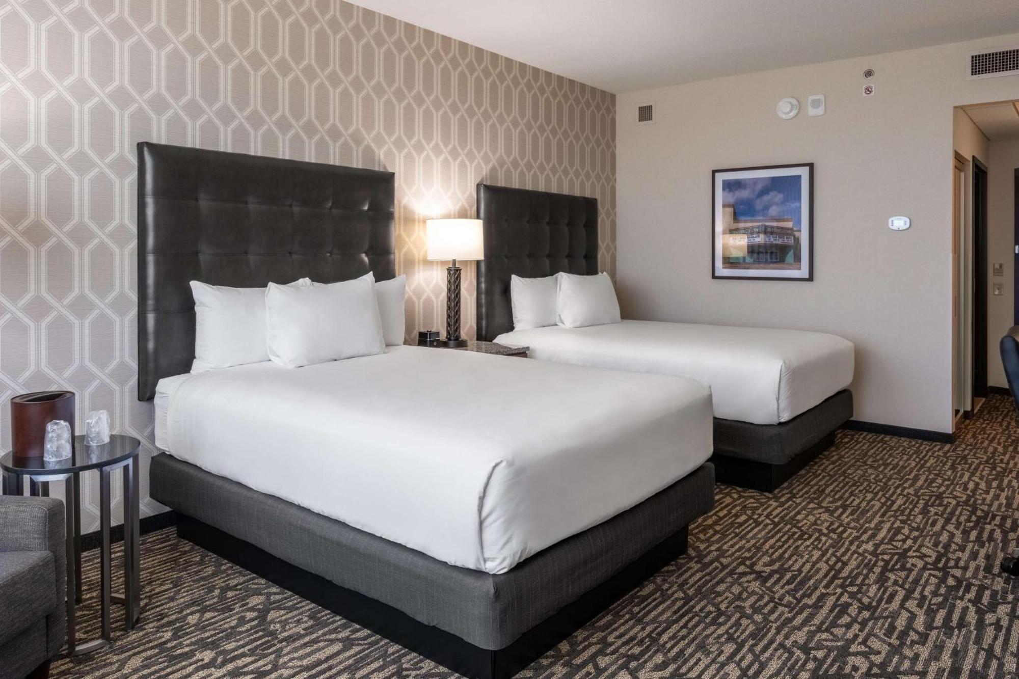 Drury Plaza Hotel Dallas Arlington Exterior photo